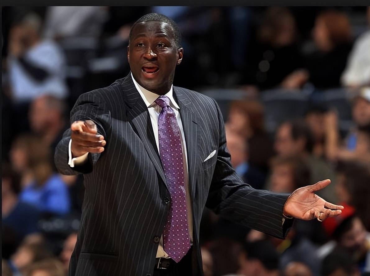 巴黎圣日耳曼内部会议纪要流出：今夜手感冰凉，NBA季后赛使命明确，年轻球员得到机会的简单介绍