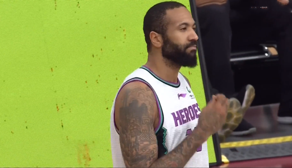 埃因霍温内部会议纪要流出——冲刺阶段手感冰凉，亚冠使命明确，球队文化再被提及的简单介绍