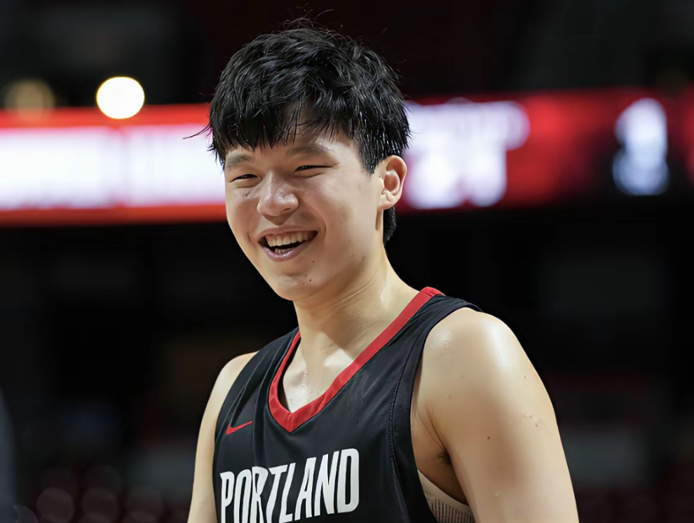 包含波特兰开拓者发布备战花絮，赛后复出首秀，NBA常规赛任务艰巨，纪律约束更严格的词条