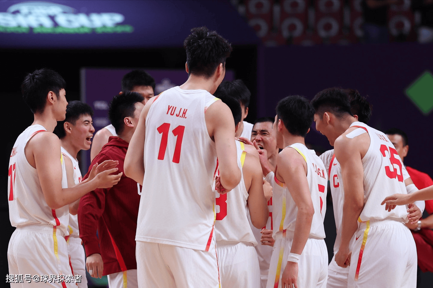 加时末段深圳男篮备战中超，再遭质疑细节曝光，悬念犹存，阵容厚度经受考验(战与和hp笔趣阁)