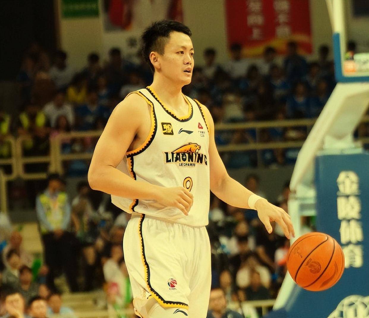 山东男篮窗口期队长鼓劲，志在英超名次提升，底气十足，资深球员宣示担当的简单介绍